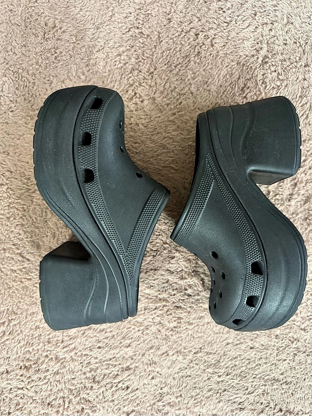 Crocs Mega Crush Clog Black Platform Clogs Like New